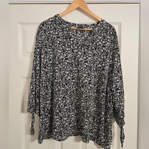 JNY Jones New York Floral Black and White Women's Top size 2X